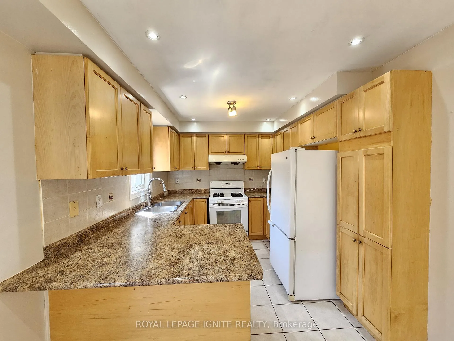 Photo 5 of 6 Trevino Crescent, Brampton, Bram East — HOMEH