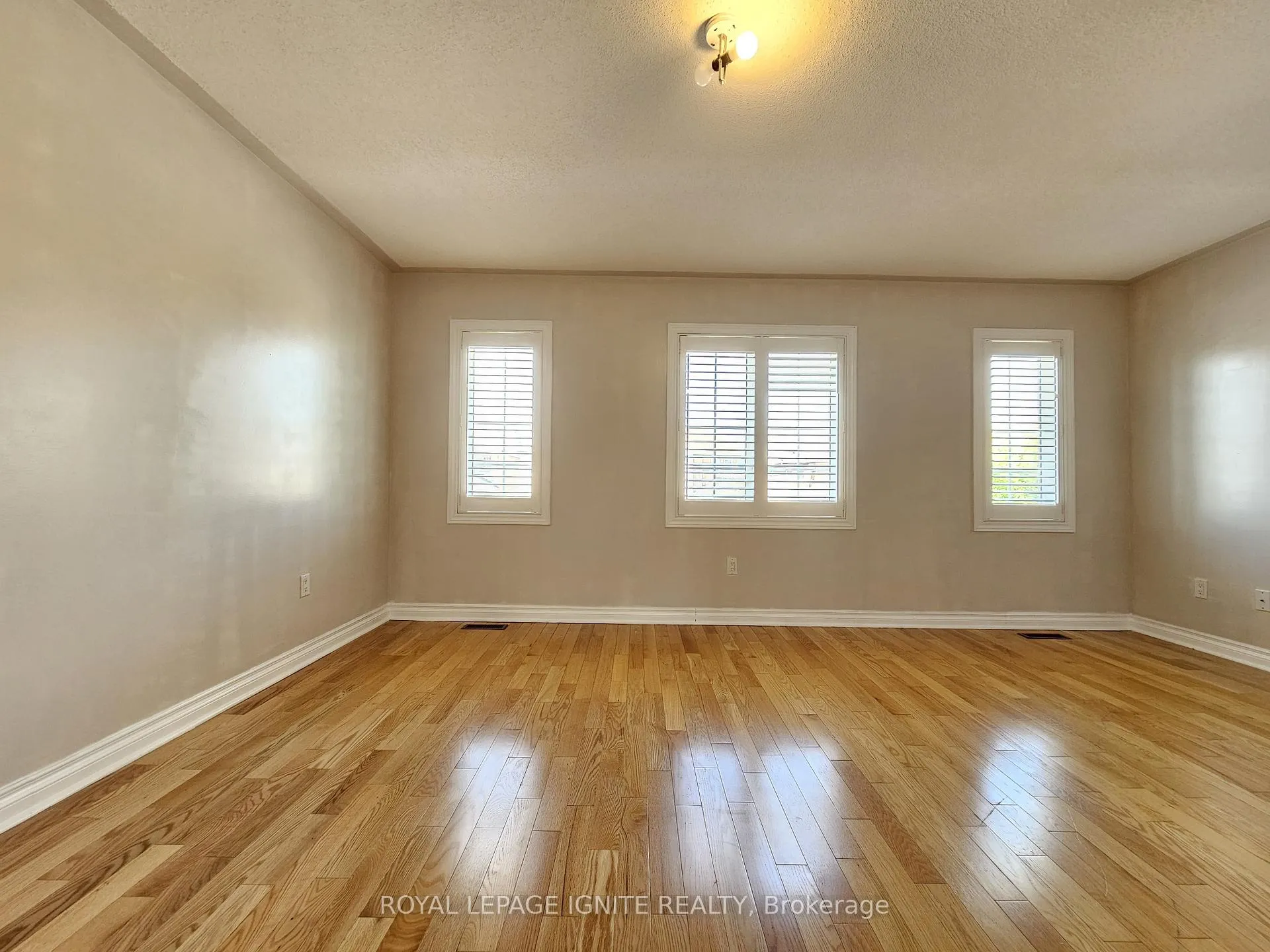 Photo 8 of 6 Trevino Crescent, Brampton, Bram East — HOMEH