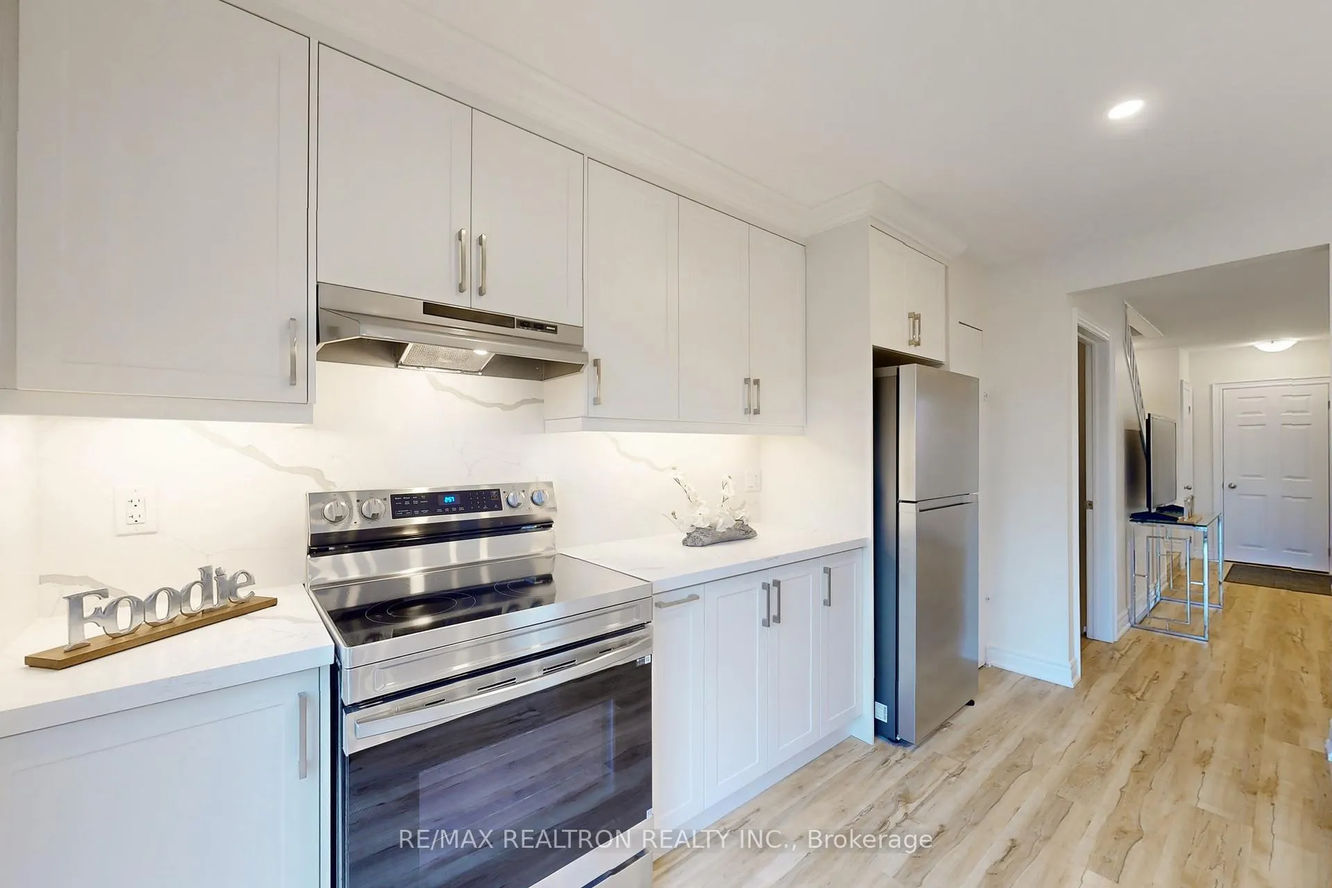 Photo 3 of Unit 50, 540 Dorchester Drive, Oshawa, Vanier — HOMEH