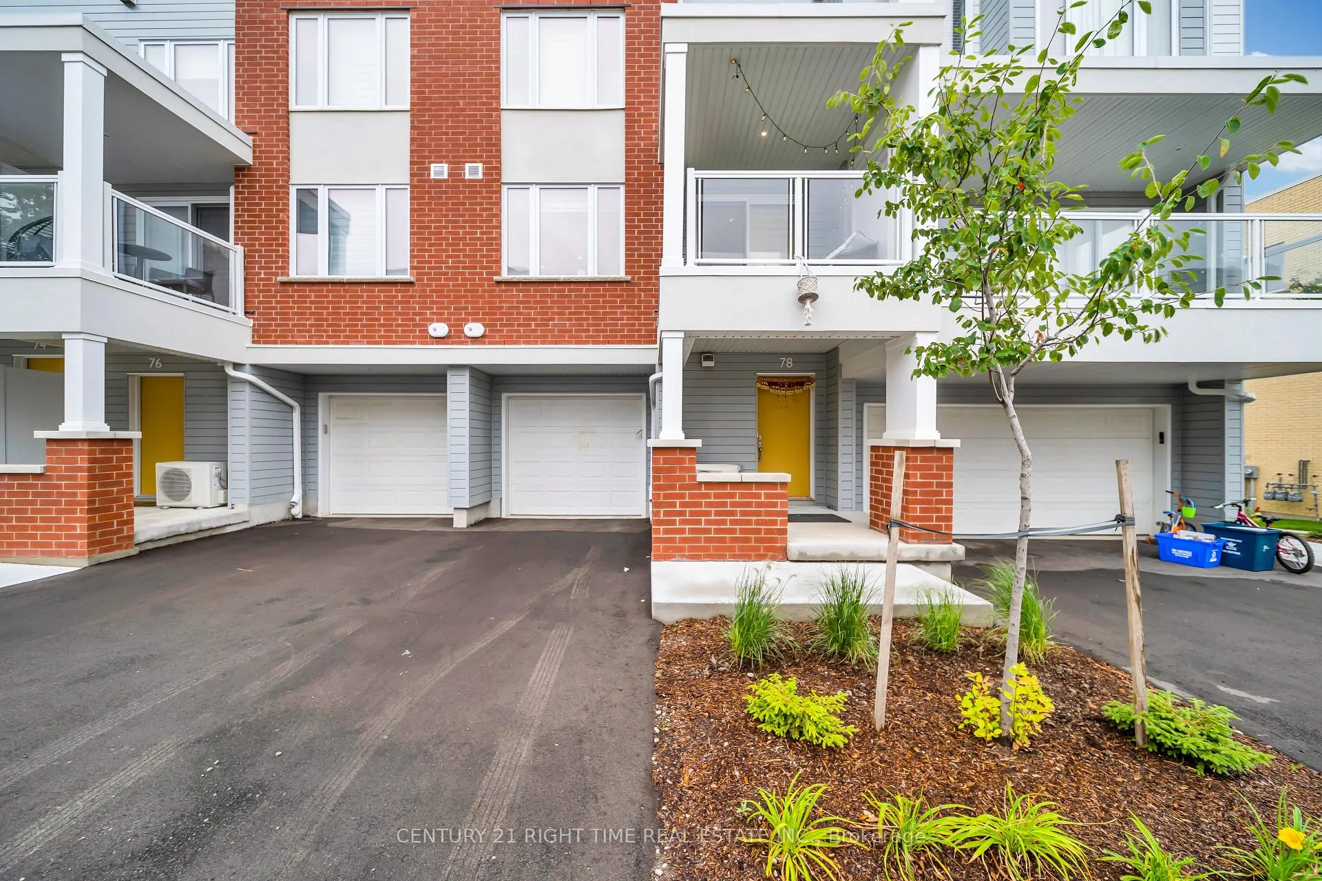 Photo 2 of 78 Progress Crescent, Kitchener — HOMEH