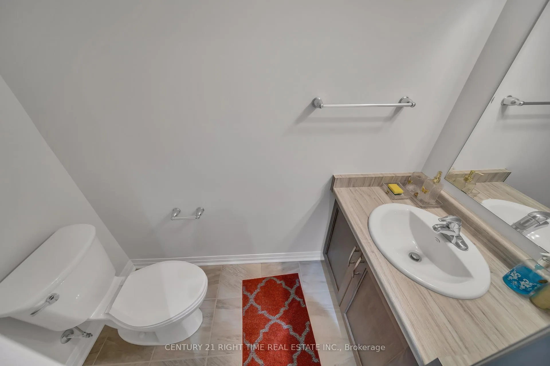 Photo 9 of 78 Progress Crescent, Kitchener — HOMEH