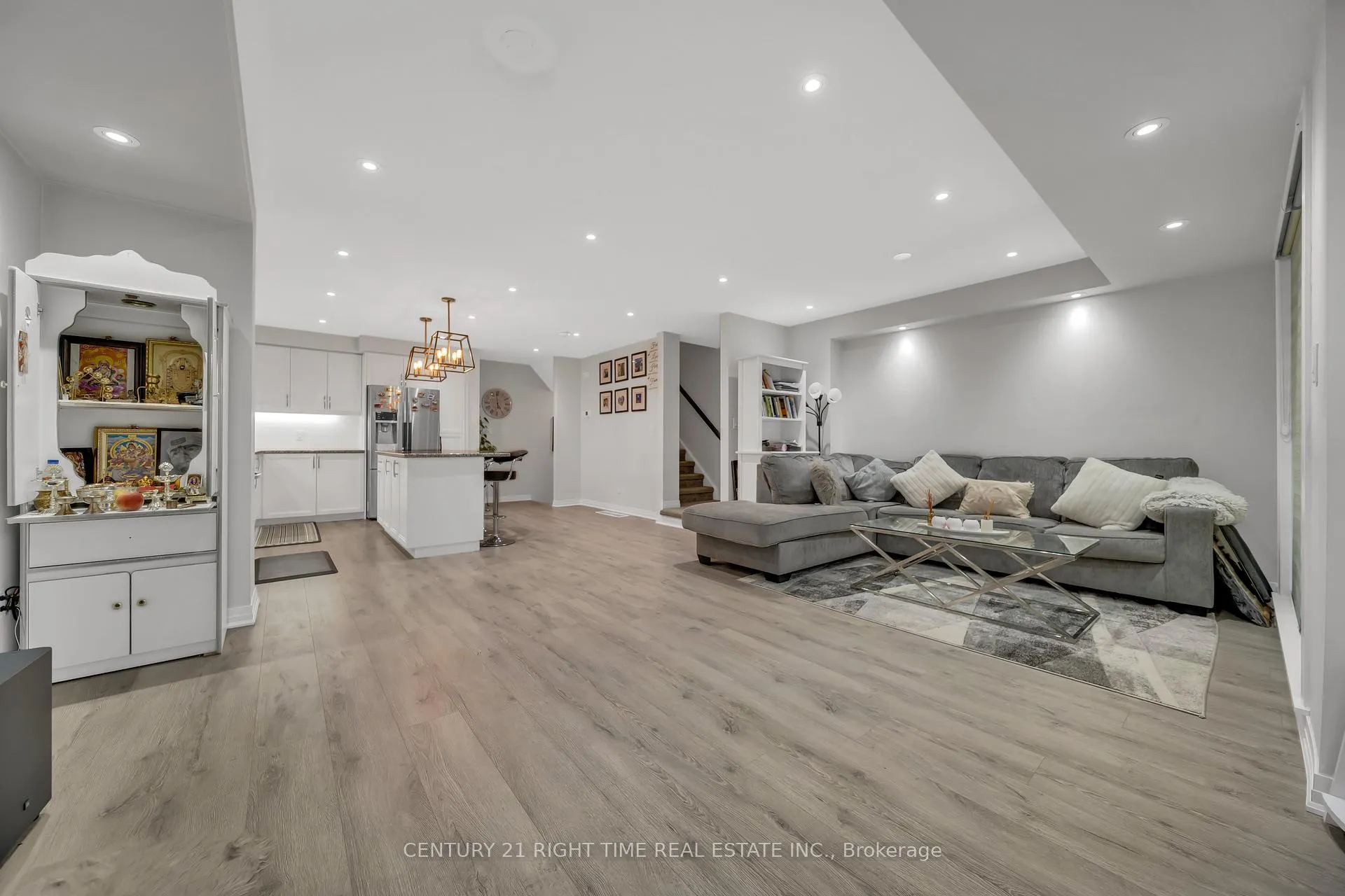 Photo 13 of 78 Progress Crescent, Kitchener — HOMEH
