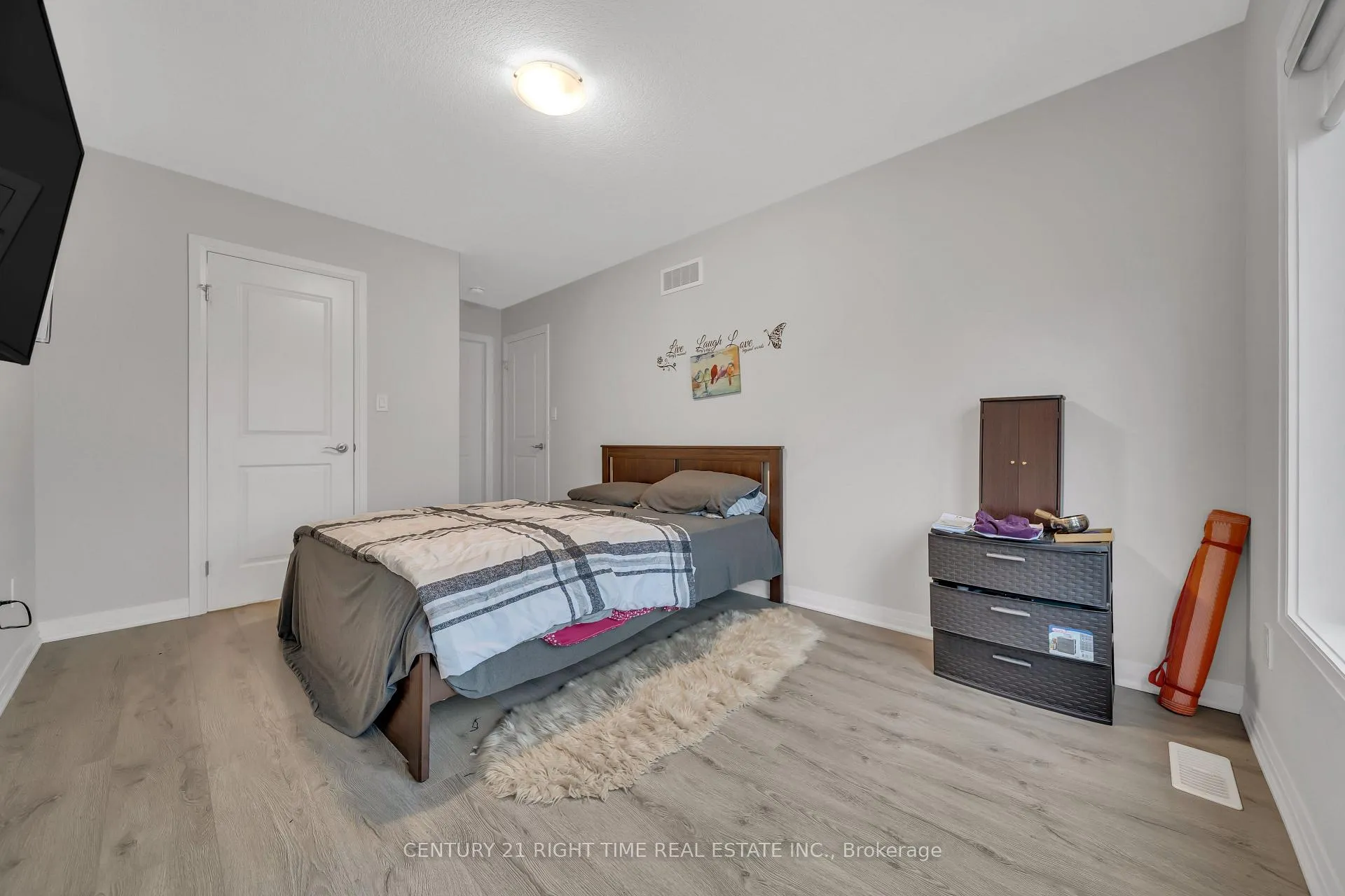 Photo 23 of 78 Progress Crescent, Kitchener — HOMEH
