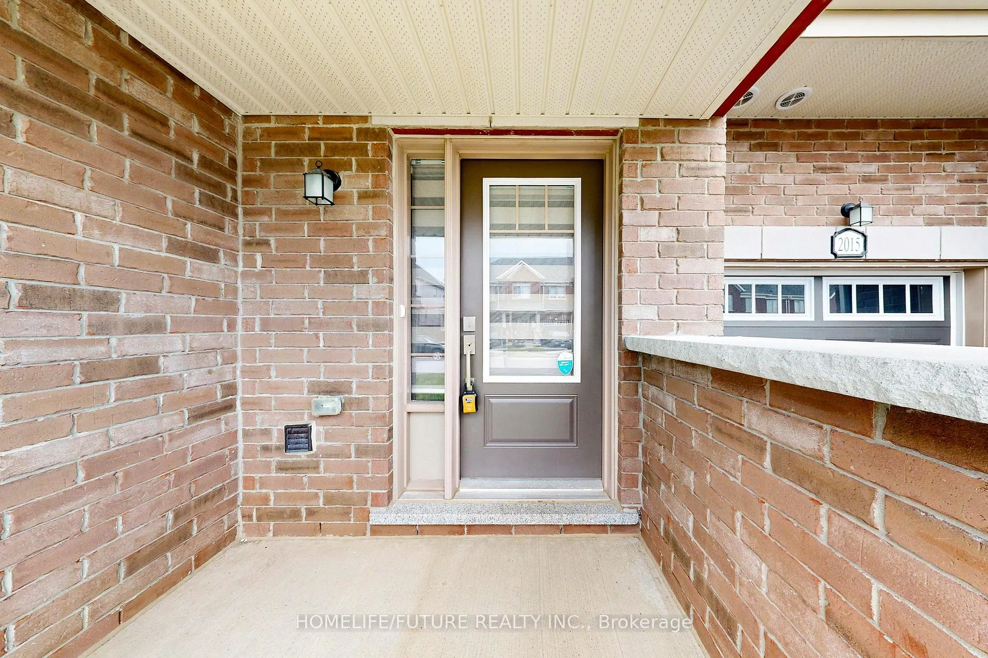 Photo 4 of 2015 Cameron Lott Crescent, Oshawa, Kedron — HOMEH