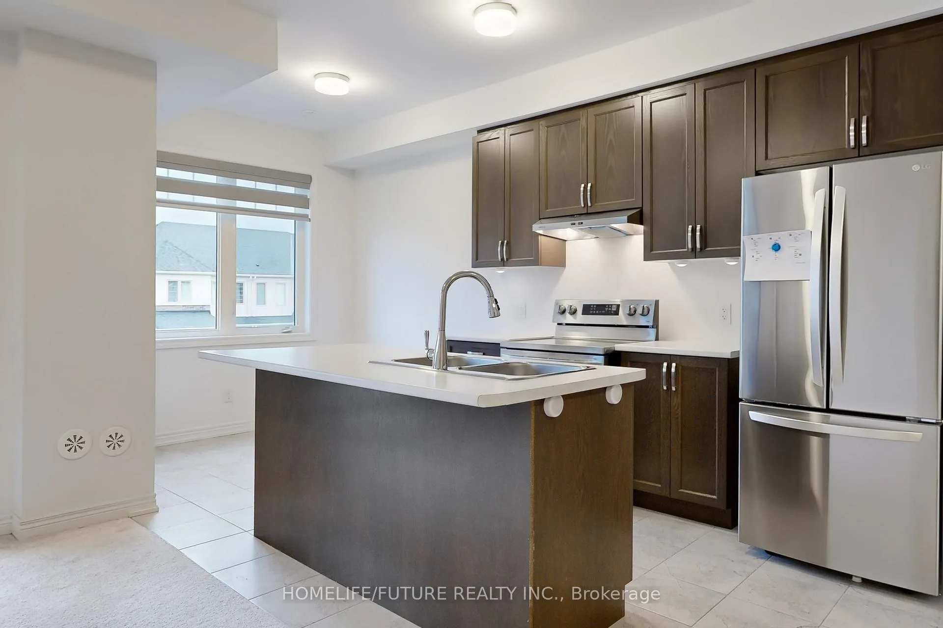 Photo 14 of 2015 Cameron Lott Crescent, Oshawa, Kedron — HOMEH