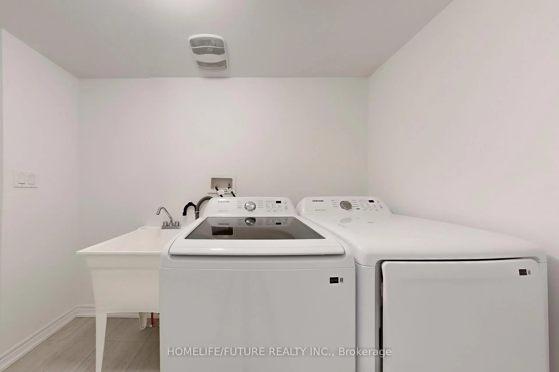 Photo 25 of 2015 Cameron Lott Crescent, Oshawa, Kedron — HOMEH
