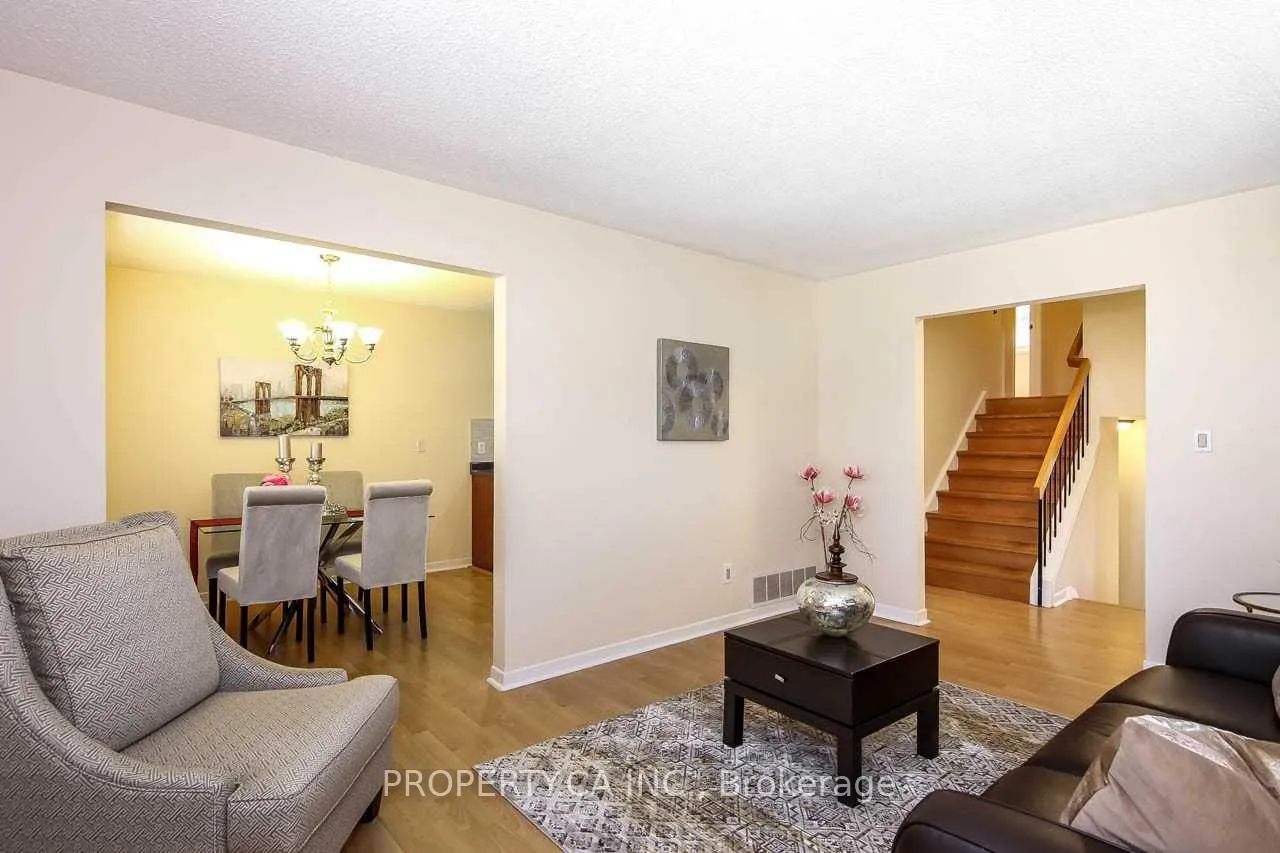 Photo 6 of Unit Main, 81 Holsworthy Crescent, Markham, German Mills — HOMEH