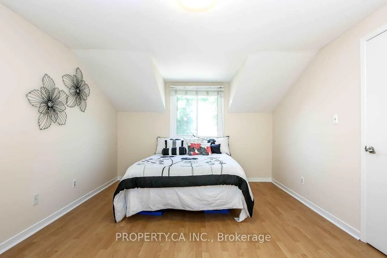Photo 10 of Unit Main, 81 Holsworthy Crescent, Markham, German Mills — HOMEH