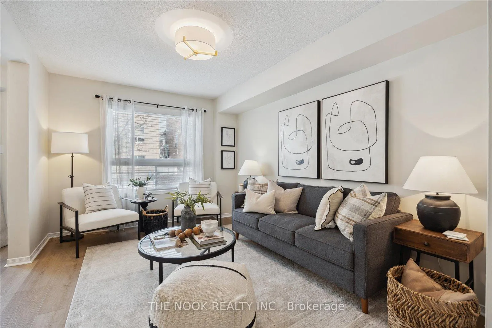 Photo 2 of Unit 3, 460 Woodmount Drive, Oshawa, Samac — HOMEH