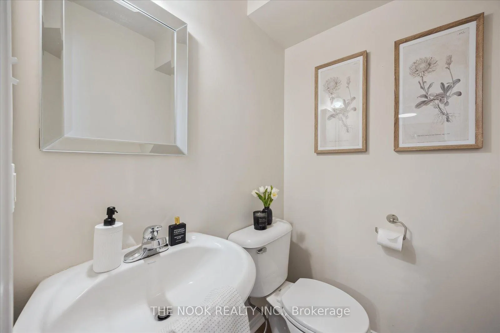 Photo 11 of Unit 3, 460 Woodmount Drive, Oshawa, Samac — HOMEH