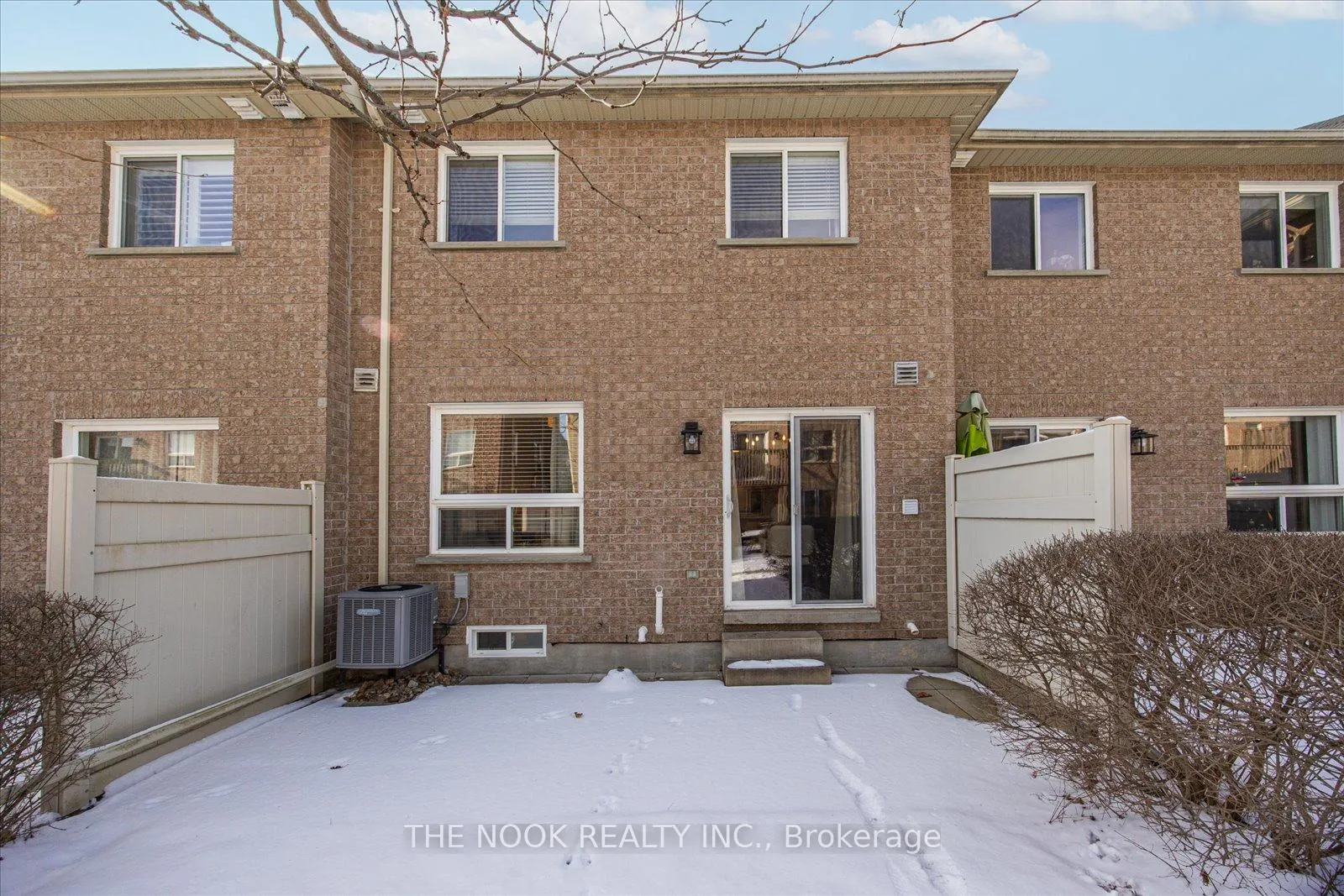 Photo 22 of Unit 3, 460 Woodmount Drive, Oshawa, Samac — HOMEH
