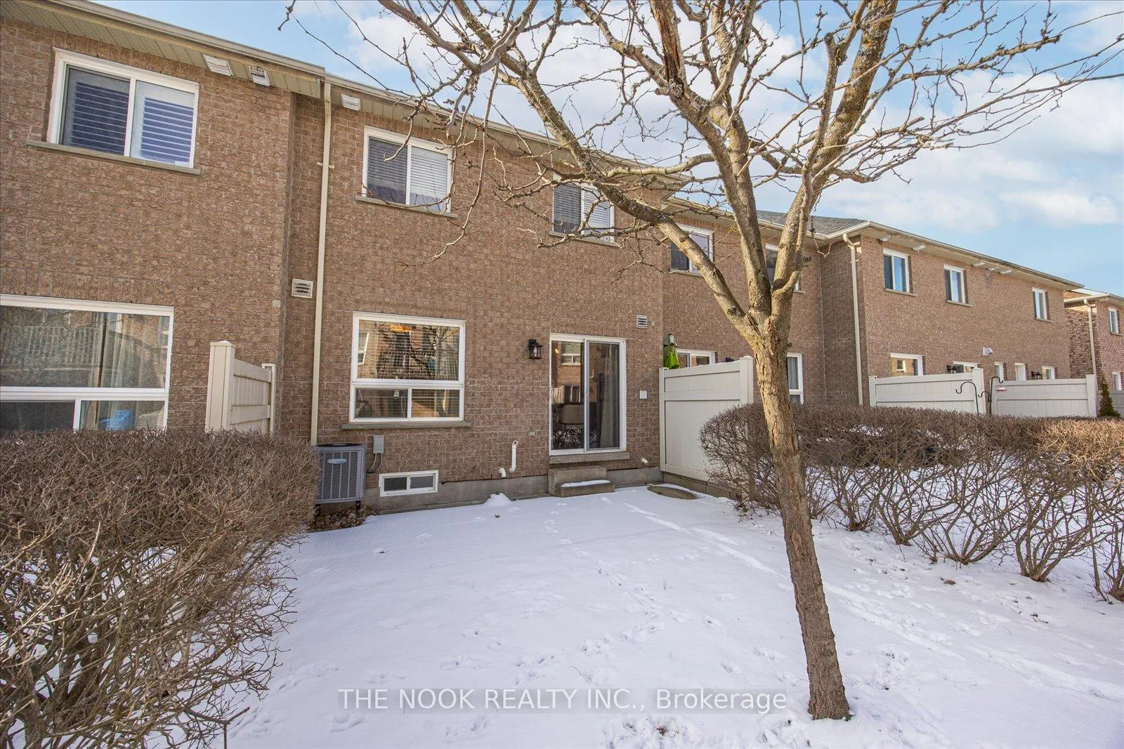 Photo 23 of Unit 3, 460 Woodmount Drive, Oshawa, Samac — HOMEH
