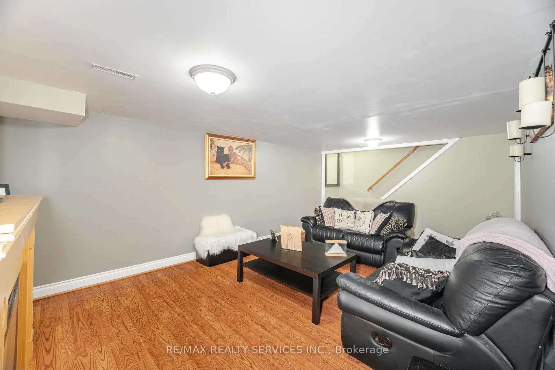 Photo 25 of 19 Town House Crescent, Brampton, Brampton East — HOMEH