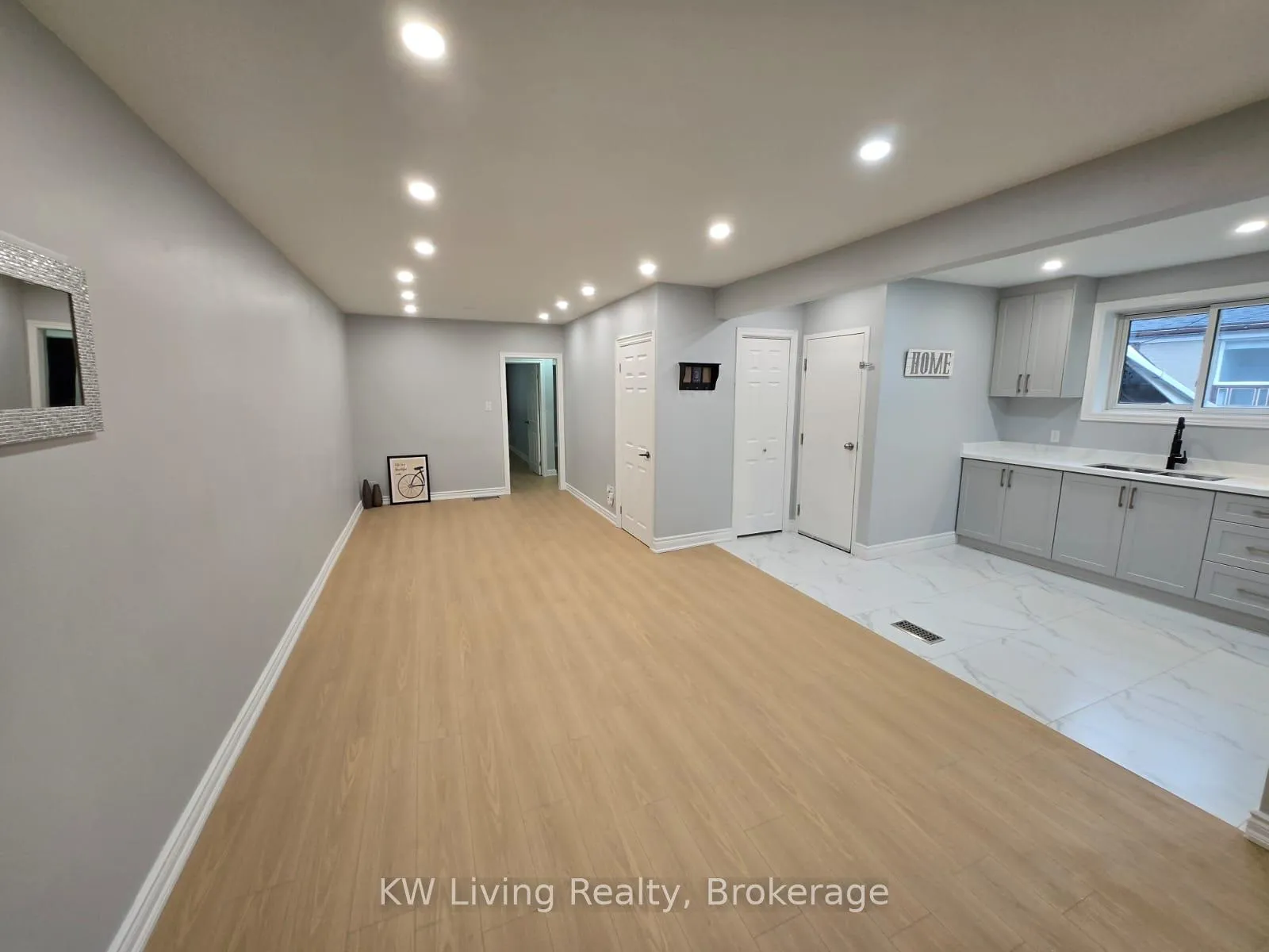 Photo 4 of Unit Main, 257 Browndale Crescent, Richmond Hill, Crosby — HOMEH
