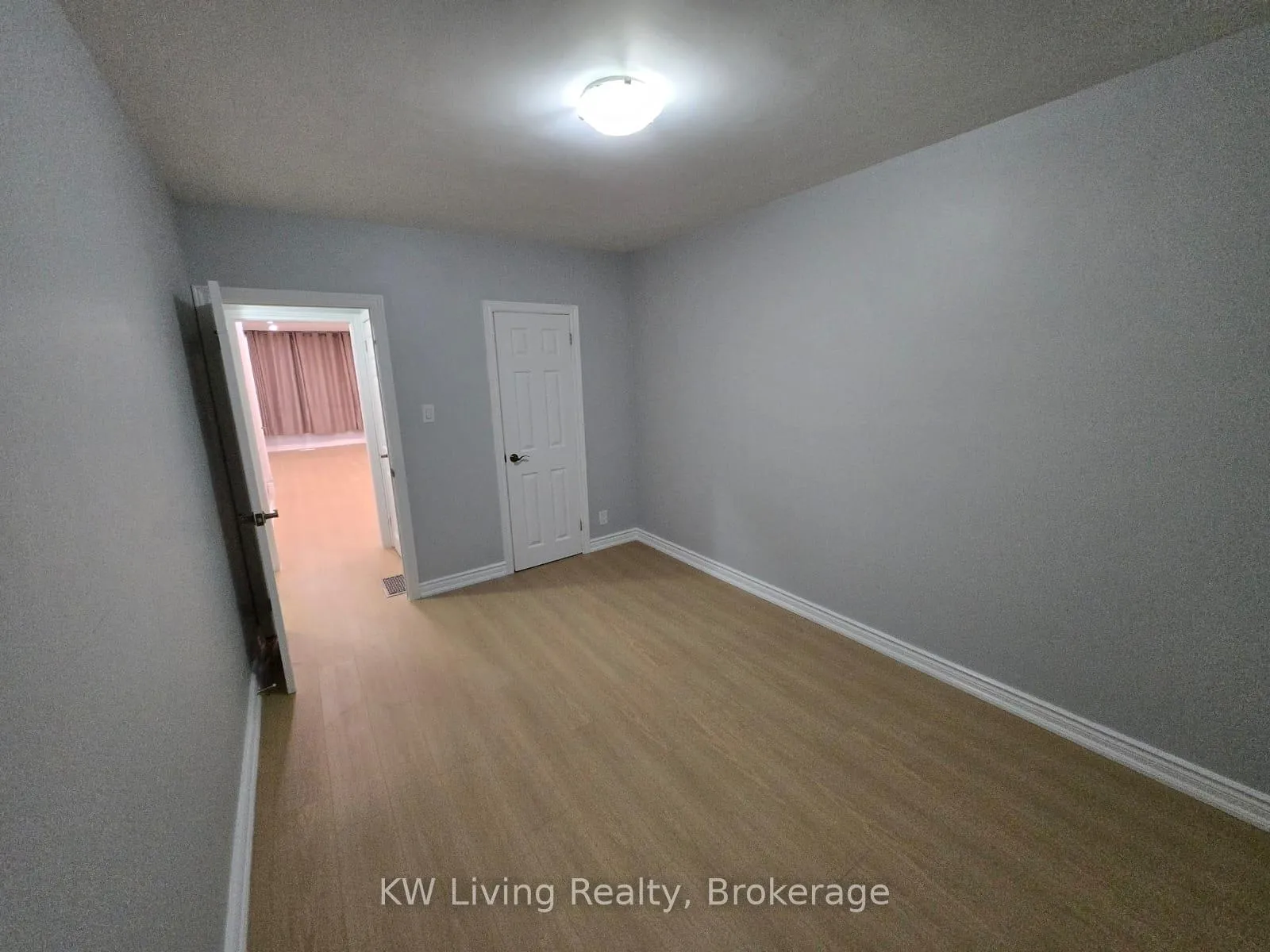 Photo 6 of Unit Main, 257 Browndale Crescent, Richmond Hill, Crosby — HOMEH