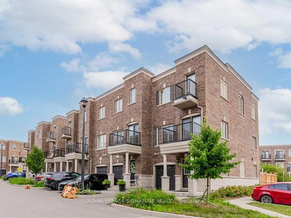 Photo 2 of 109 Ferris Square, Clarington, Courtice — HOMEH