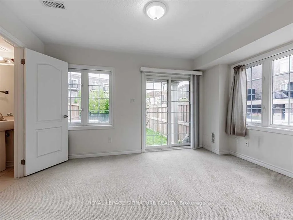 Photo 5 of 109 Ferris Square, Clarington, Courtice — HOMEH