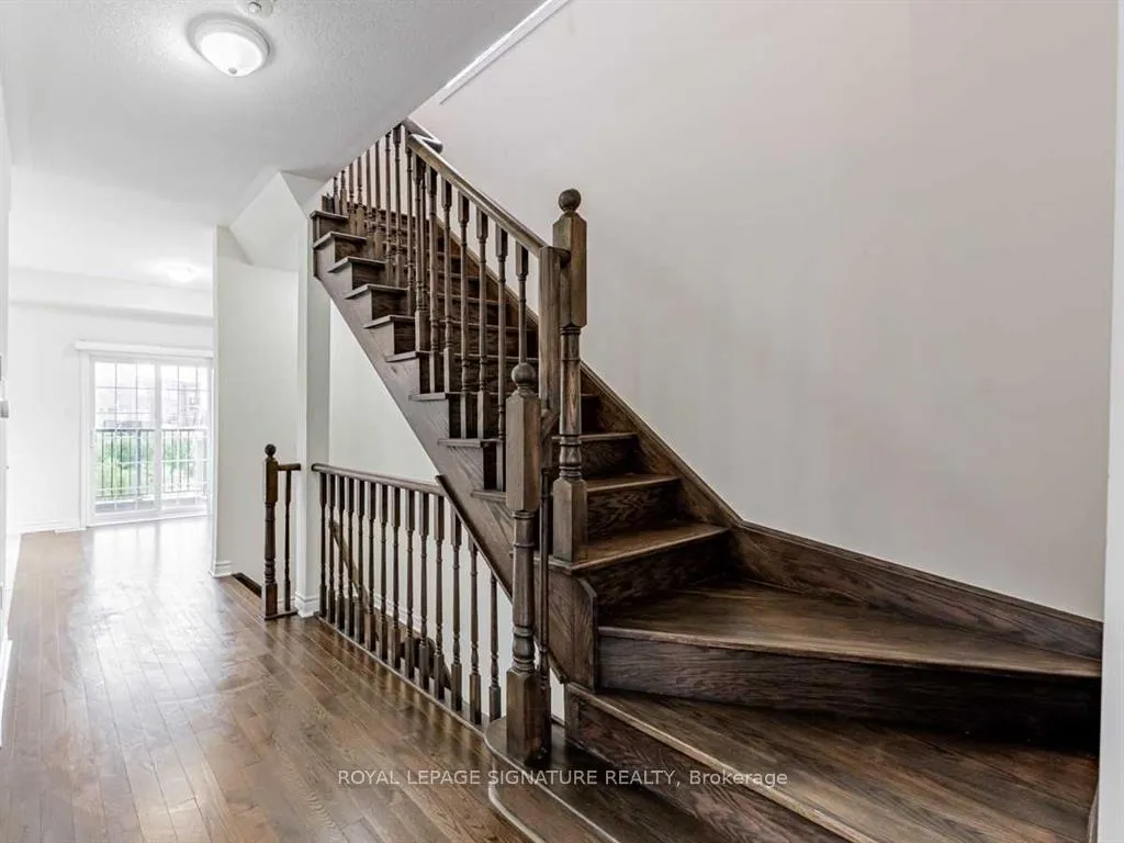 Photo 7 of 109 Ferris Square, Clarington, Courtice — HOMEH