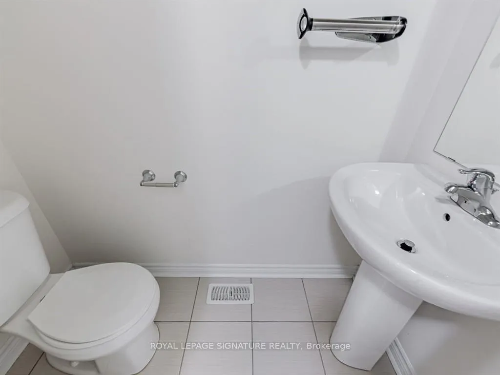 Photo 11 of 109 Ferris Square, Clarington, Courtice — HOMEH