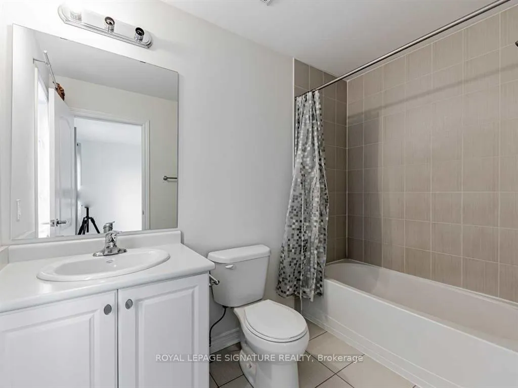 Photo 18 of 109 Ferris Square, Clarington, Courtice — HOMEH