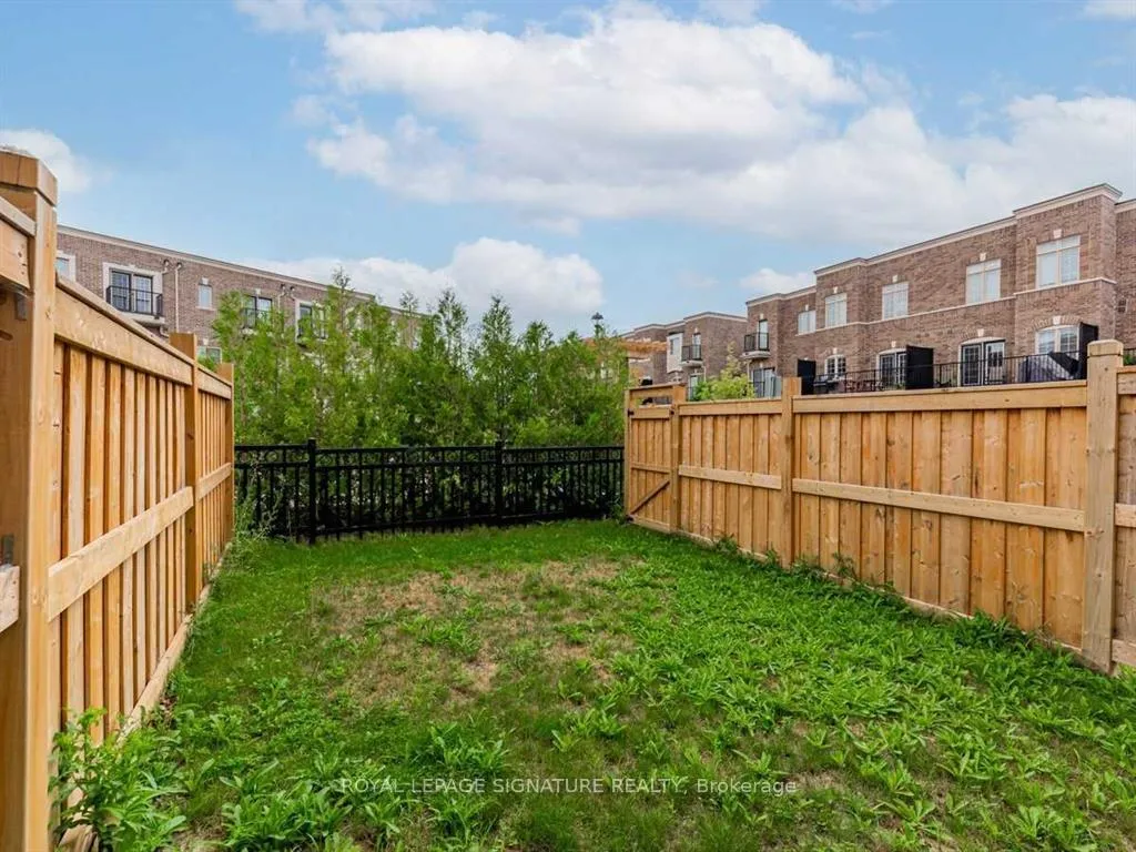Photo 22 of 109 Ferris Square, Clarington, Courtice — HOMEH