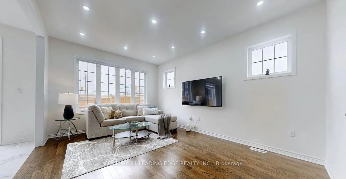 Photo 3 of 3116 Willowridge Path, Pickering, Rural Pickering — HOMEH