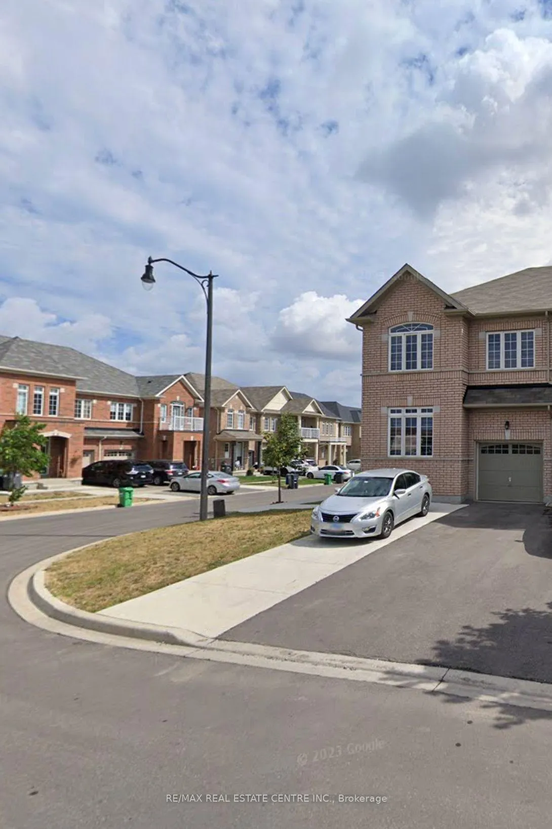 Photo 1 of 47 Vezna Crescent, Brampton, Credit Valley — HOMEH