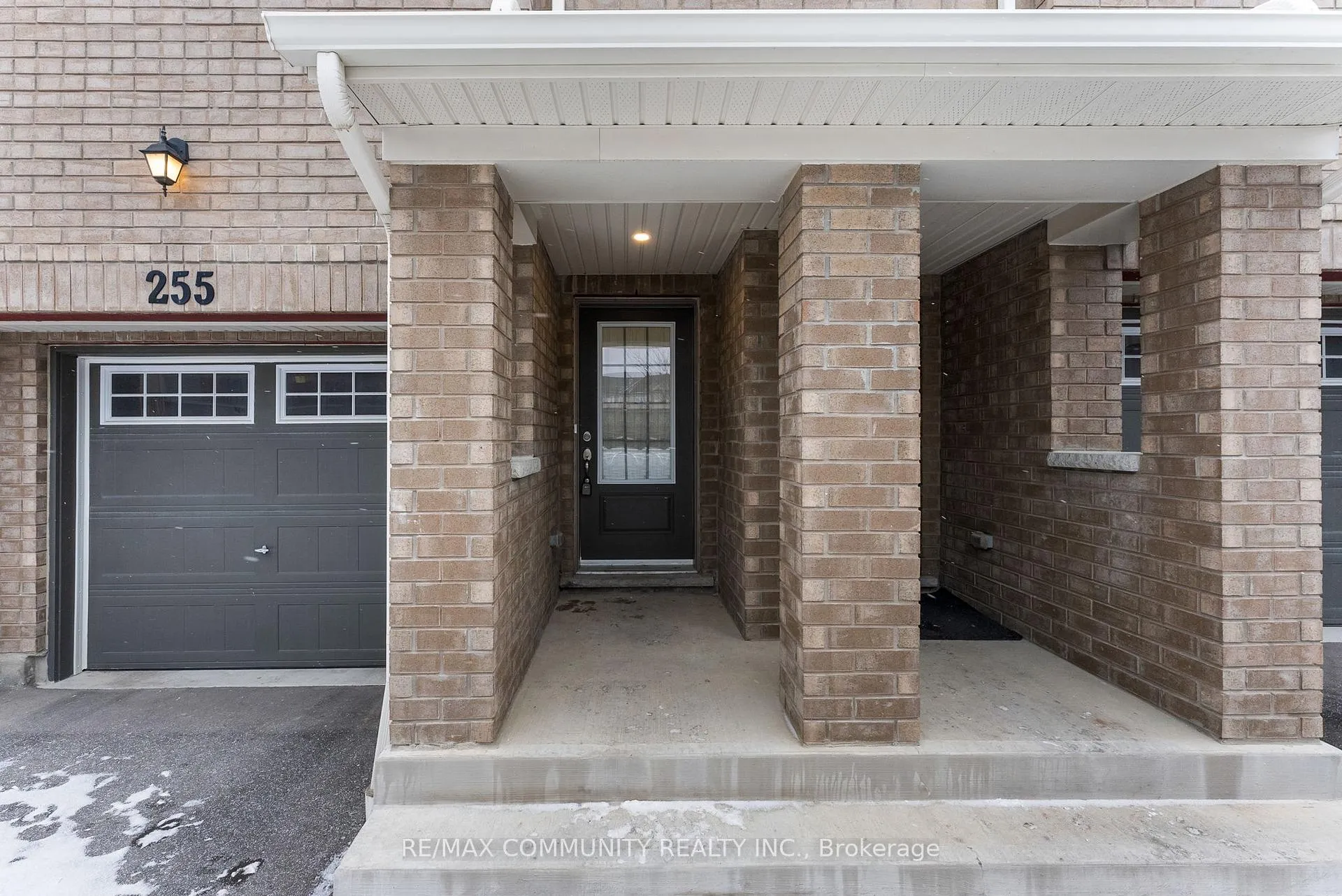 Photo 3 of 255 Danzatore Path, Oshawa, Windfields — HOMEH