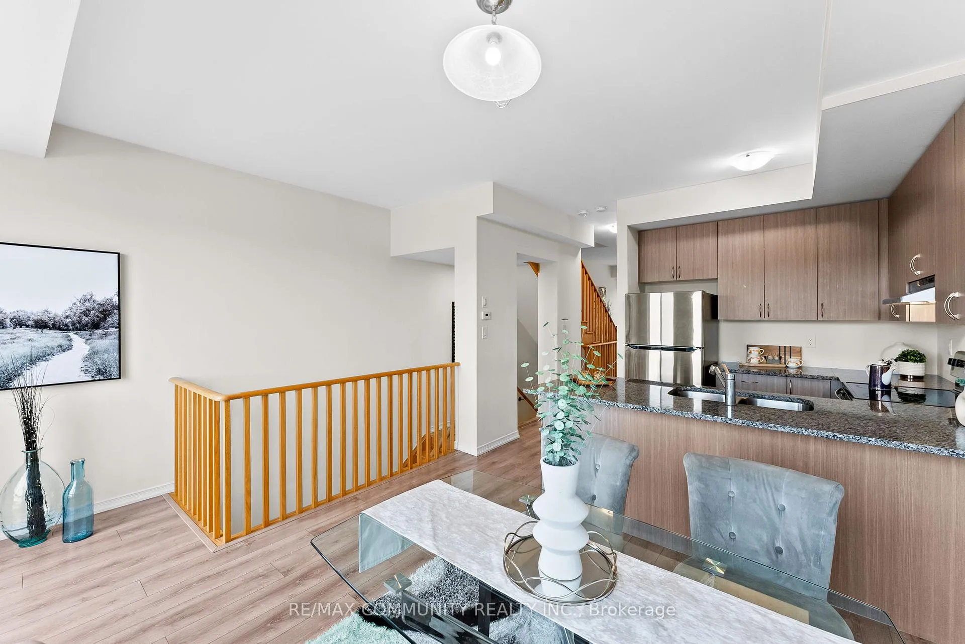 Photo 13 of 255 Danzatore Path, Oshawa, Windfields — HOMEH