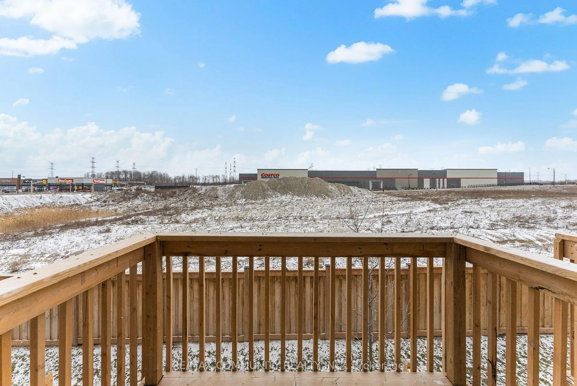 Photo 15 of 255 Danzatore Path, Oshawa, Windfields — HOMEH