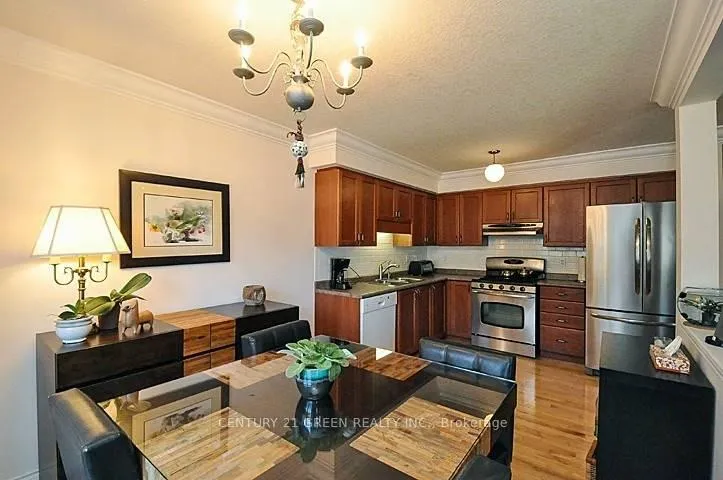 Photo 11 of 573 Wild Iris Avenue, Waterloo, Columbia Forest — HOMEH