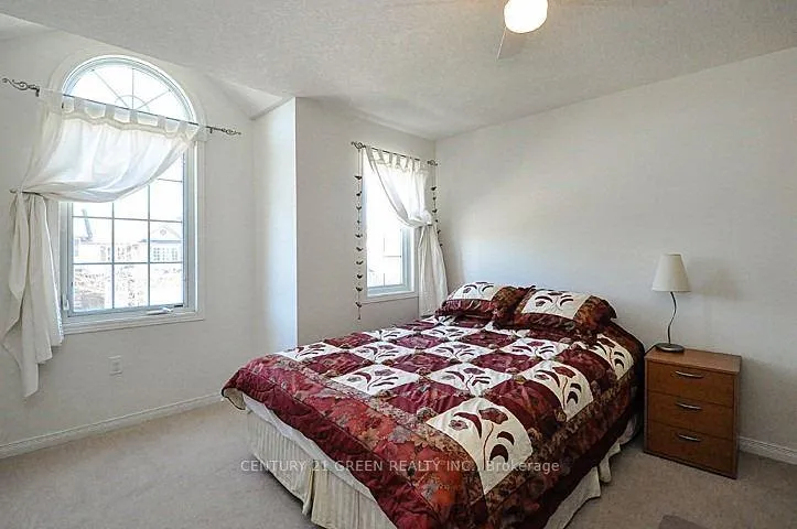 Photo 14 of 573 Wild Iris Avenue, Waterloo, Columbia Forest — HOMEH