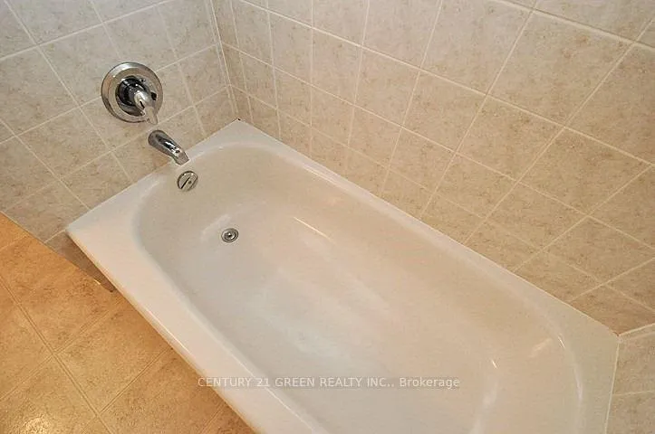 Photo 19 of 573 Wild Iris Avenue, Waterloo, Columbia Forest — HOMEH