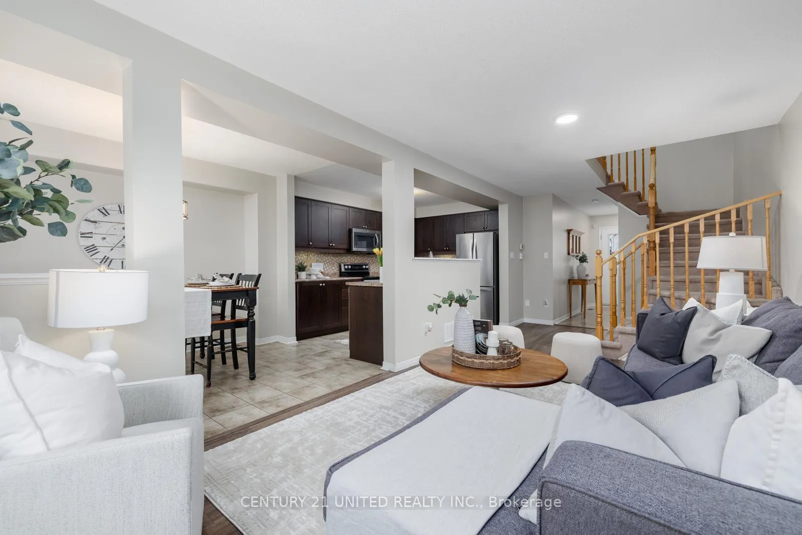 Photo 7 of Unit 20, 460 Woodmount Drive, Oshawa, Samac — HOMEH