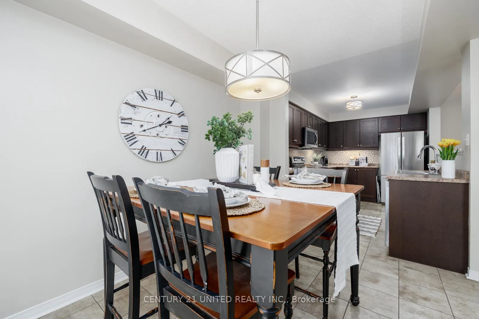 Photo 10 of Unit 20, 460 Woodmount Drive, Oshawa, Samac — HOMEH