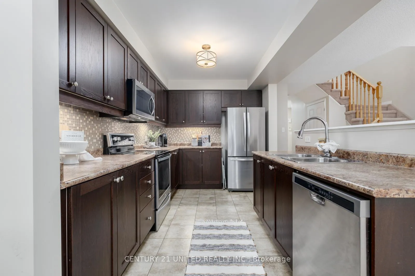 Photo 11 of Unit 20, 460 Woodmount Drive, Oshawa, Samac — HOMEH