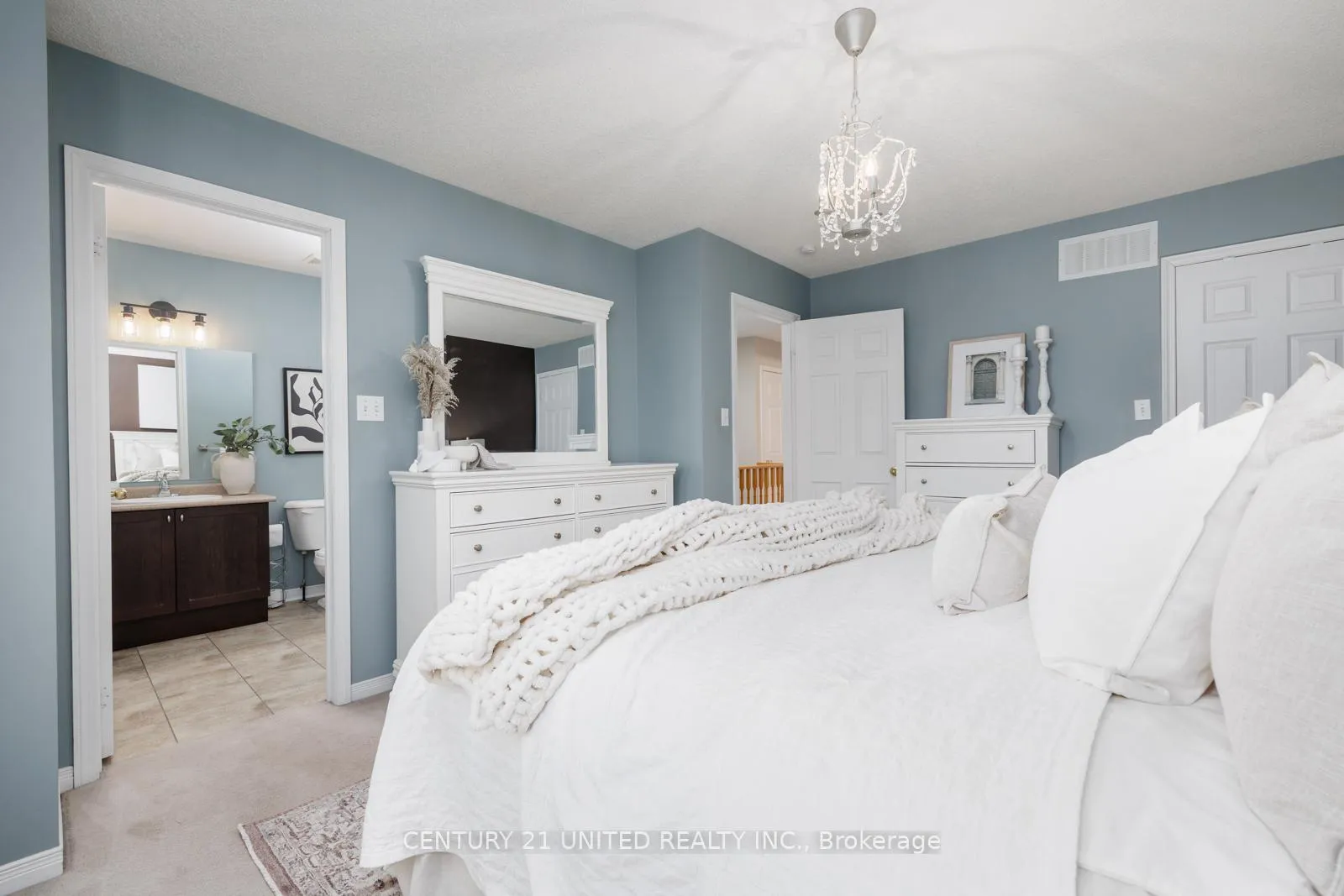 Photo 16 of Unit 20, 460 Woodmount Drive, Oshawa, Samac — HOMEH