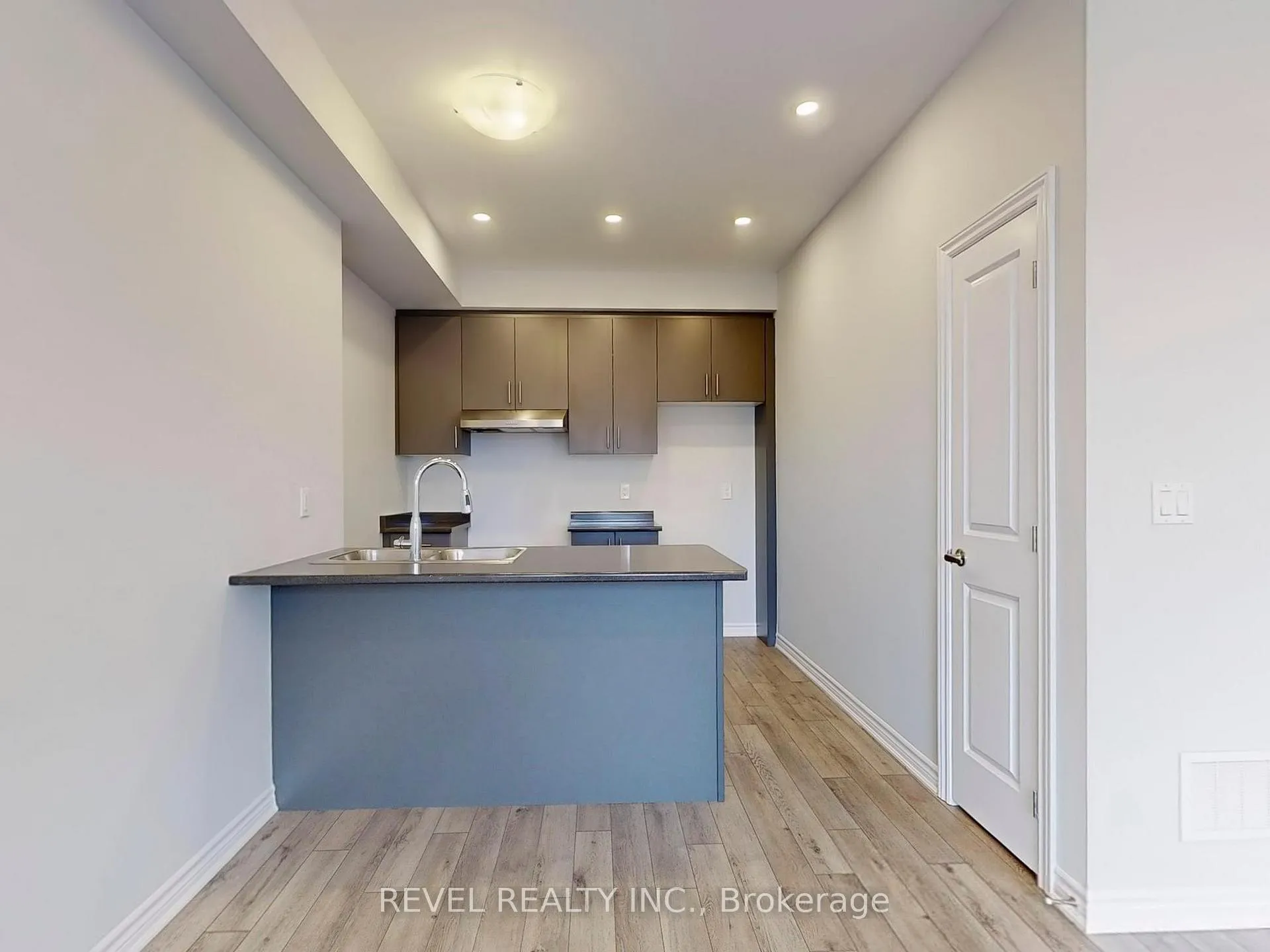 Photo 8 of 1048 Porcupine Path, Oshawa, Kedron — HOMEH