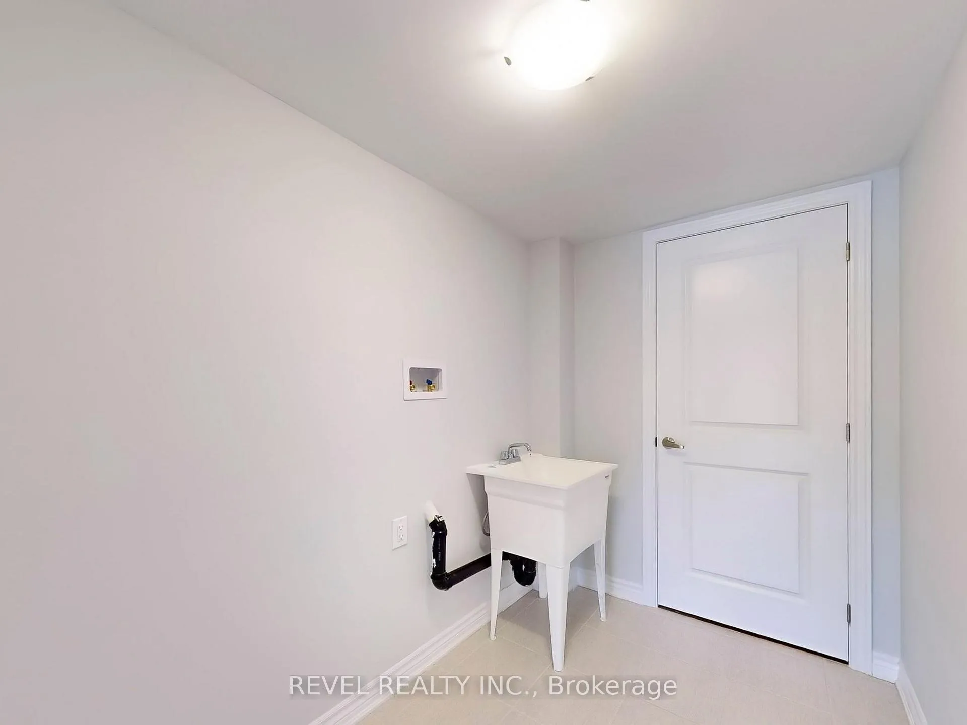 Photo 12 of 1048 Porcupine Path, Oshawa, Kedron — HOMEH