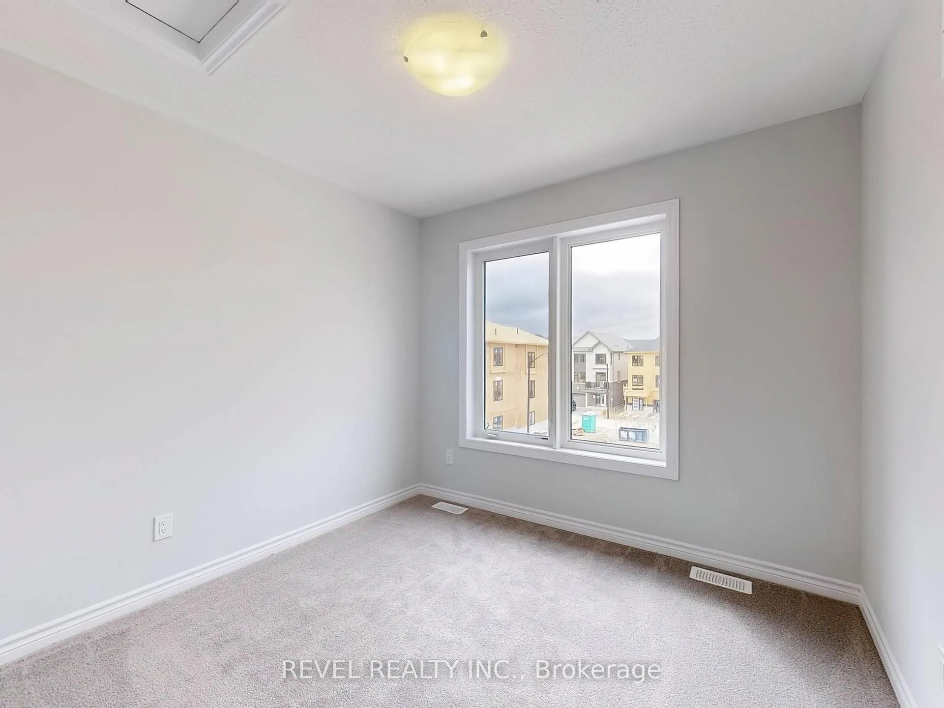 Photo 20 of 1048 Porcupine Path, Oshawa, Kedron — HOMEH