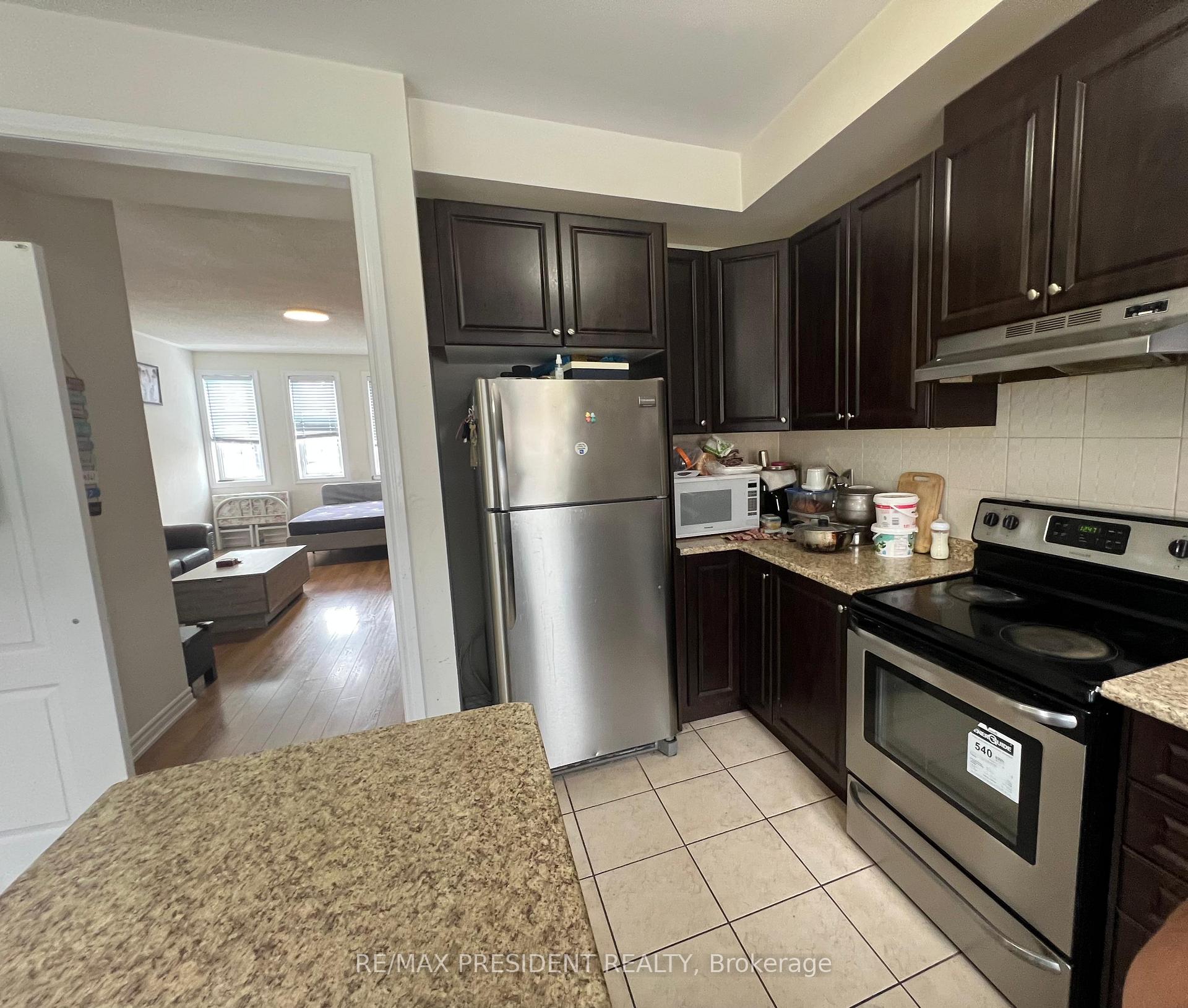 Photo 6 of 13 Sprucewood Road, Brampton, Heart Lake East — HOMEH