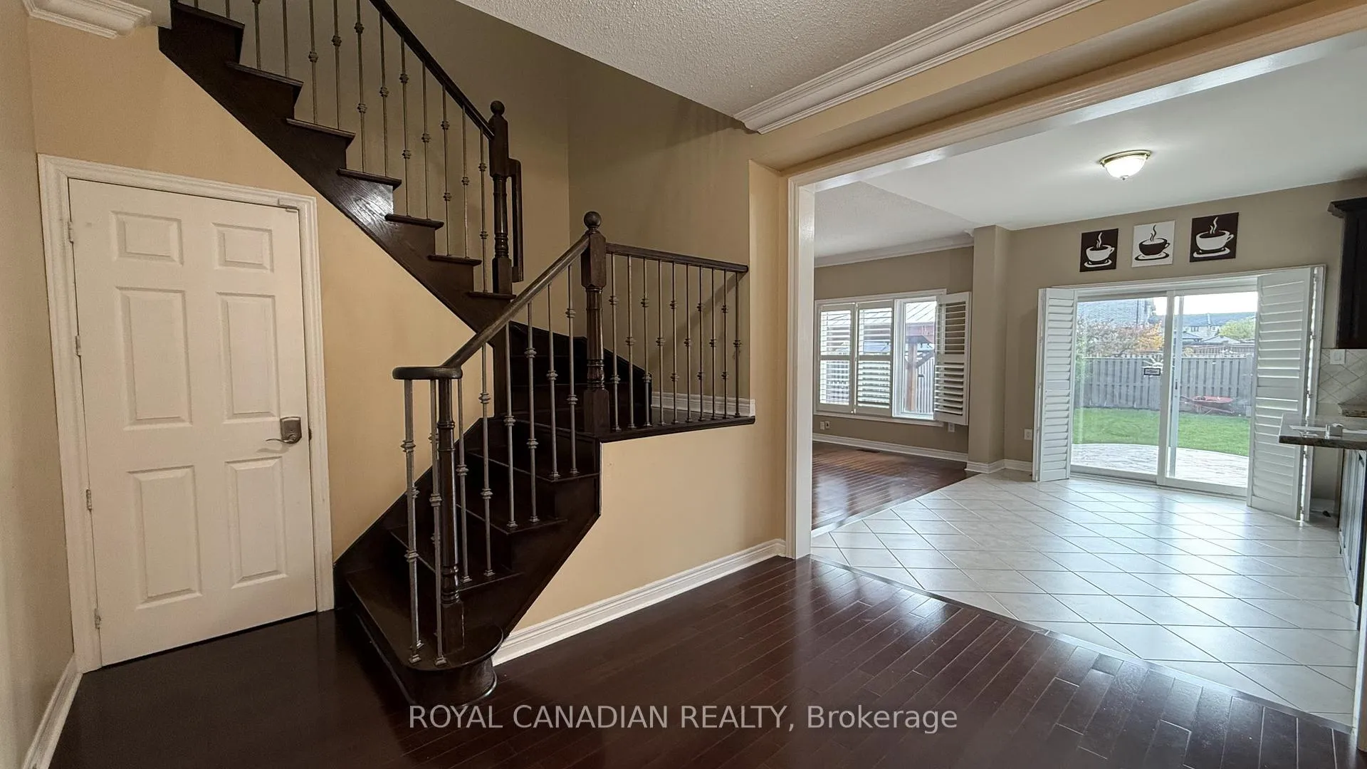 Photo 7 of 382 Sunny Meadow Boulevard, Brampton, Brampton East — HOMEH