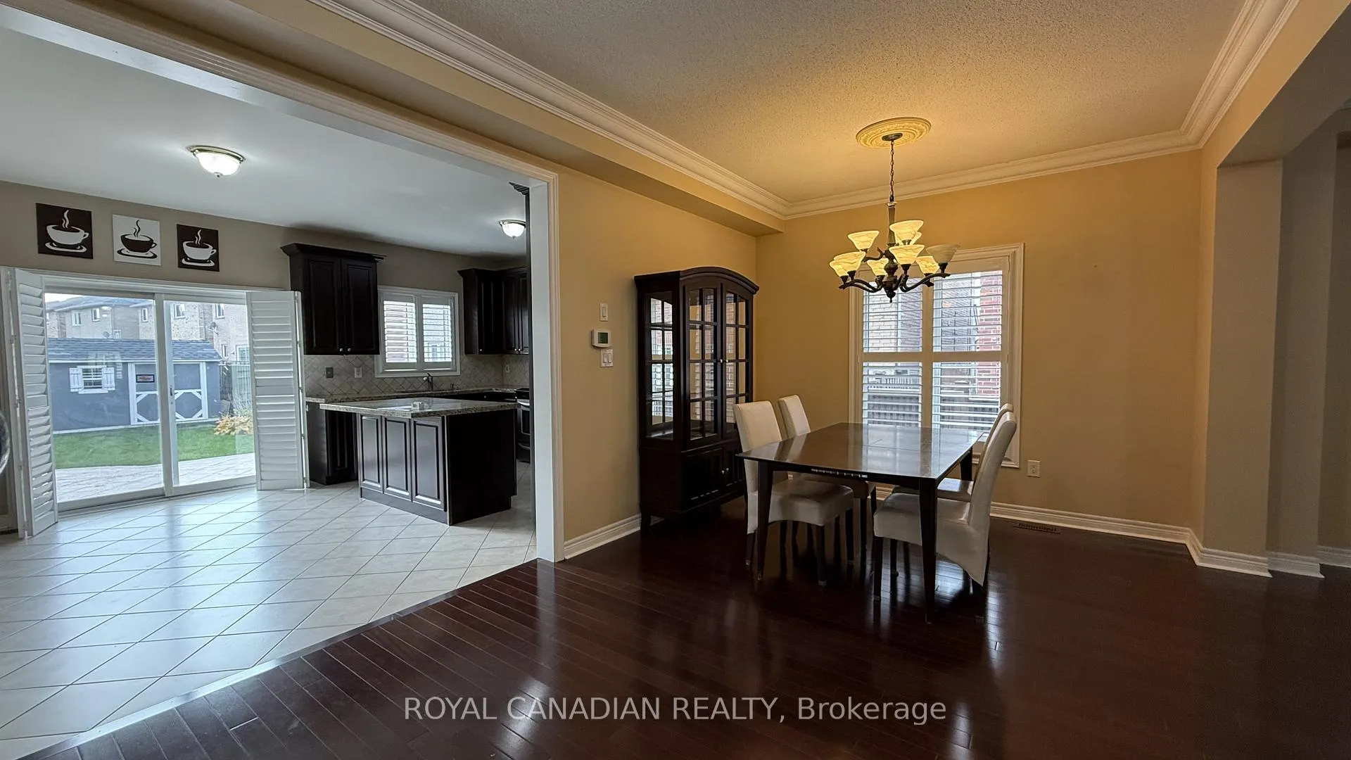 Photo 8 of 382 Sunny Meadow Boulevard, Brampton, Brampton East — HOMEH
