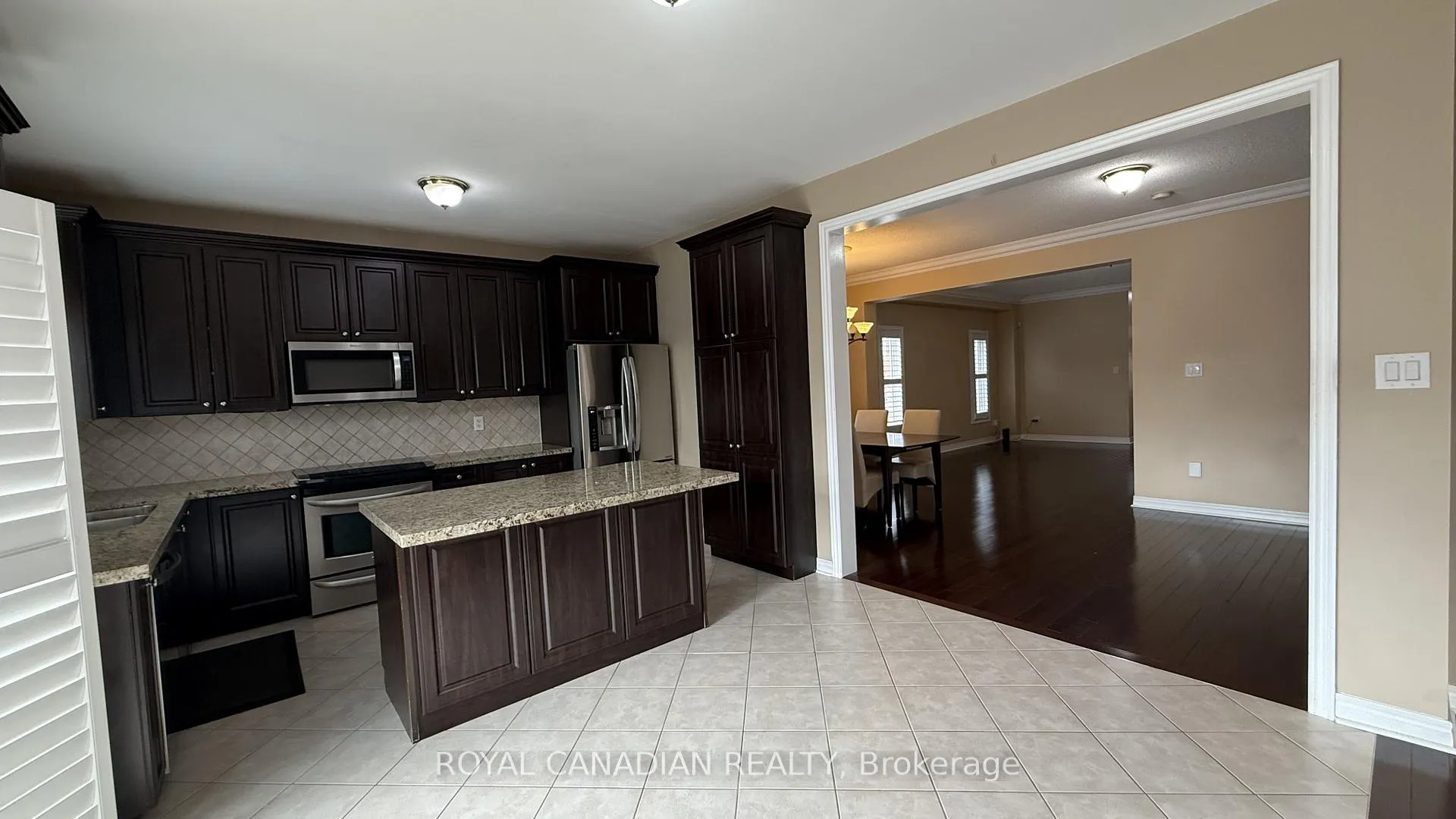 Photo 14 of 382 Sunny Meadow Boulevard, Brampton, Brampton East — HOMEH