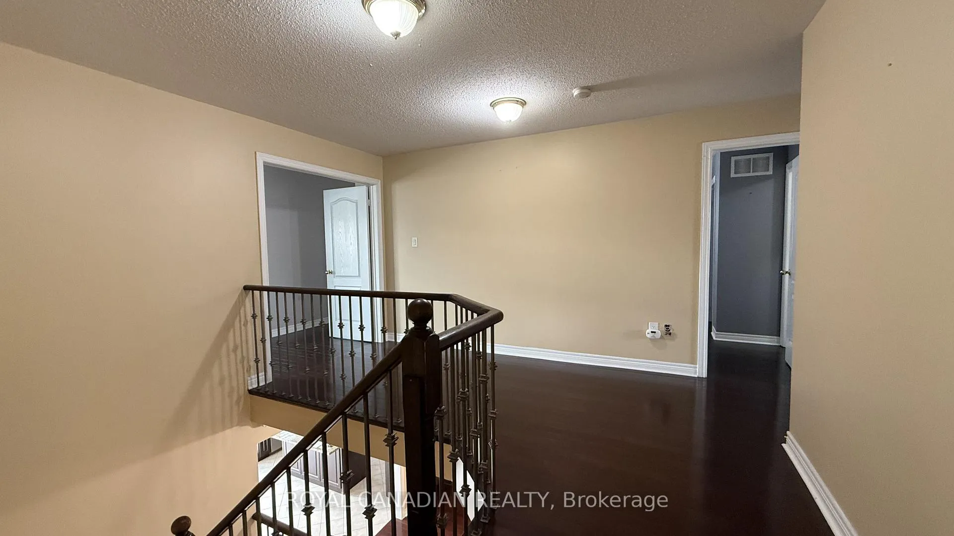 Photo 25 of 382 Sunny Meadow Boulevard, Brampton, Brampton East — HOMEH