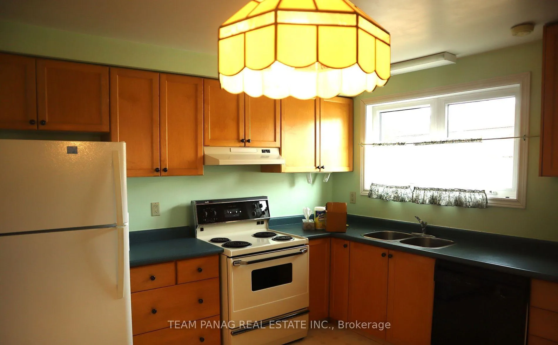 Photo 9 of 11 Ascot Avenue, Brampton, Avondale — HOMEH