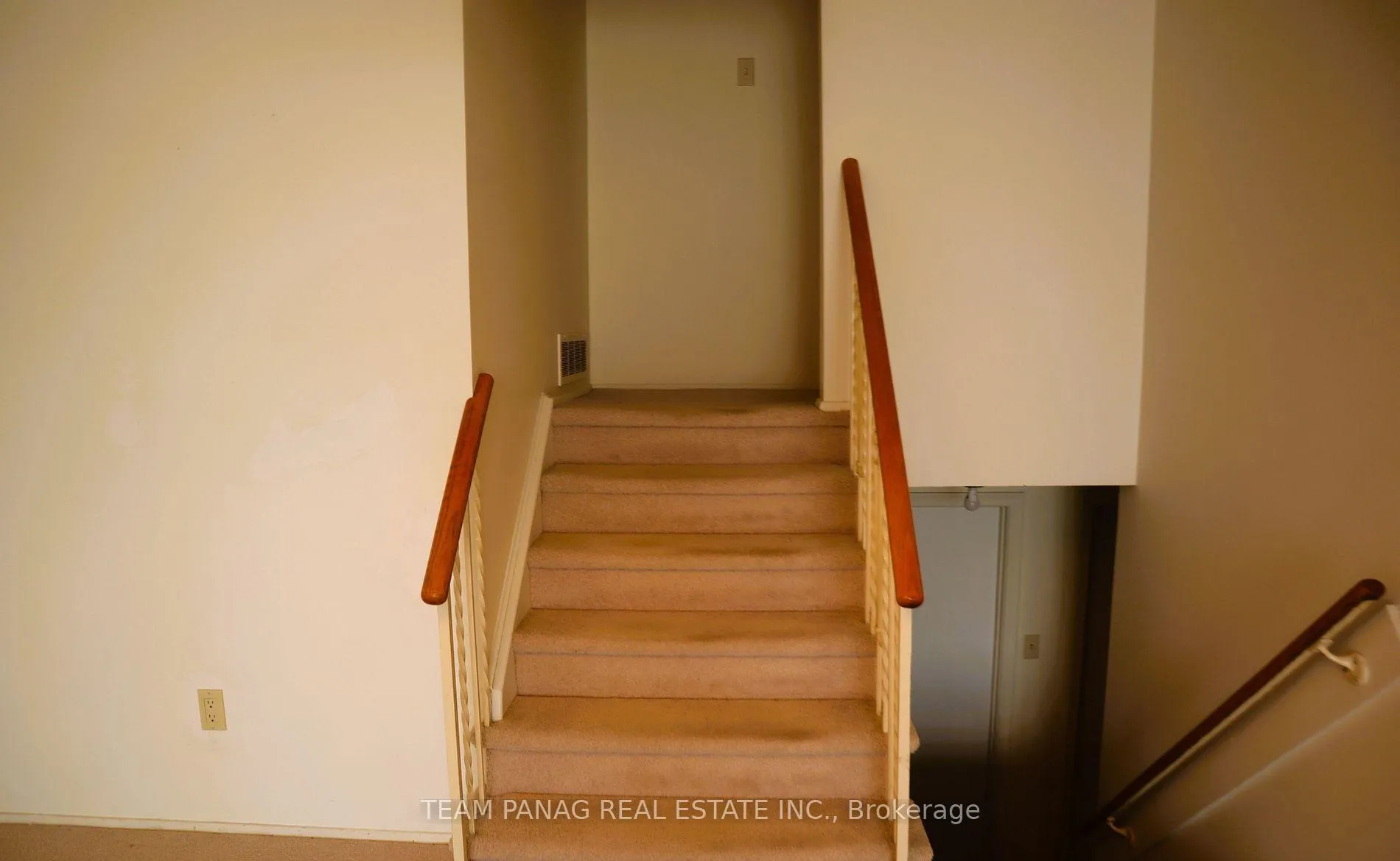 Photo 10 of 11 Ascot Avenue, Brampton, Avondale — HOMEH