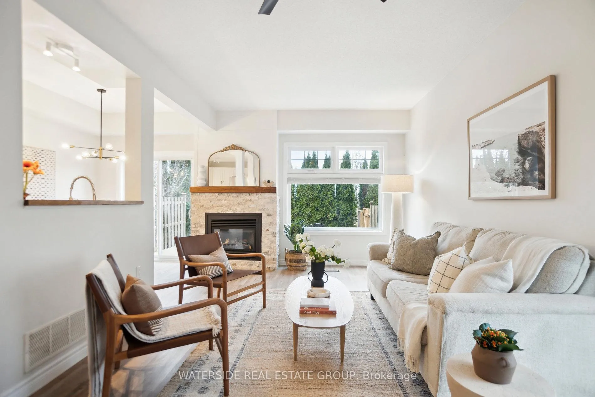 Photo 10 of 232 Stonehenge Drive, Hamilton, Meadowlands — HOMEH