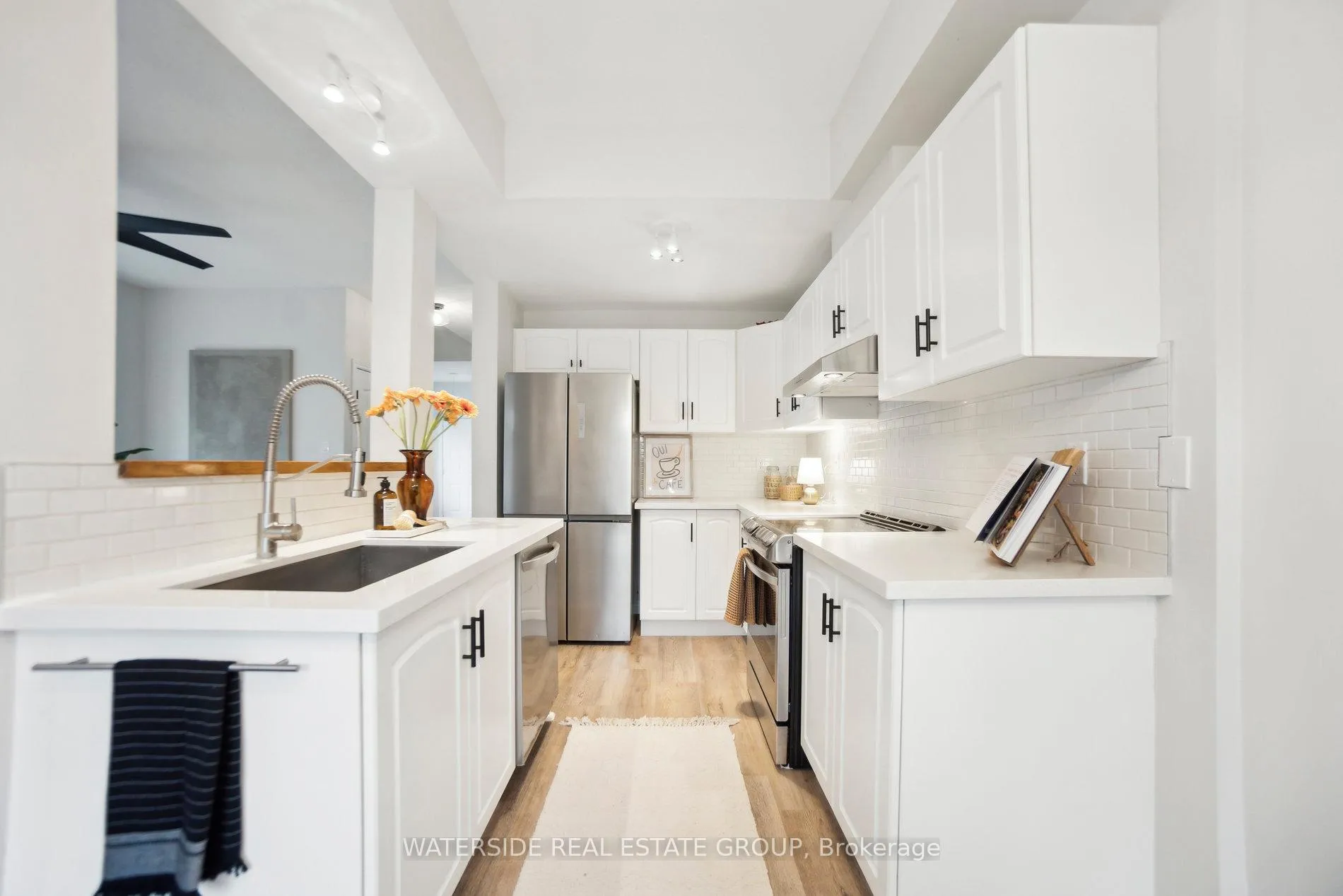Photo 18 of 232 Stonehenge Drive, Hamilton, Meadowlands — HOMEH