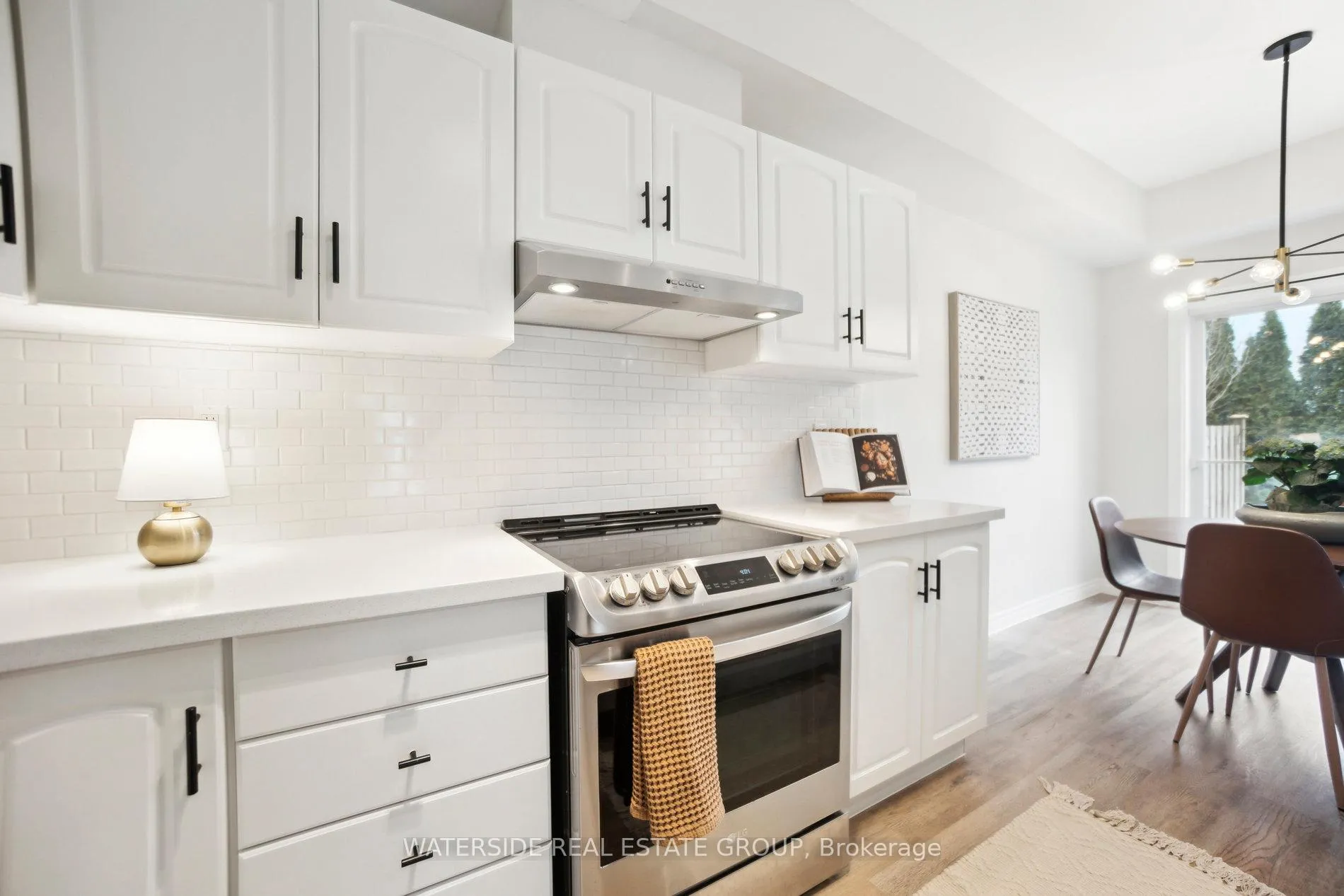 Photo 19 of 232 Stonehenge Drive, Hamilton, Meadowlands — HOMEH